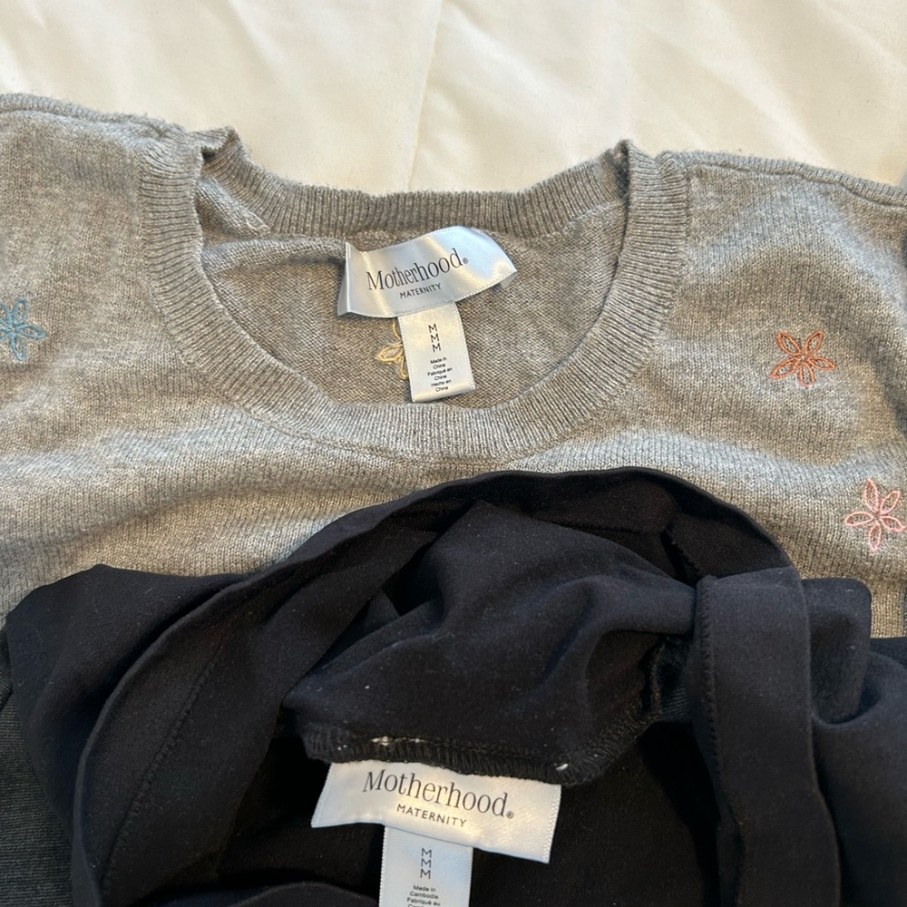 Motherhood Maternity Gray/Floral Sweater and Black Pants (+CP Stretch SoftJeans)